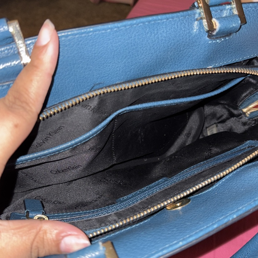 Calvin Klein Purse - Picture 9 of 12